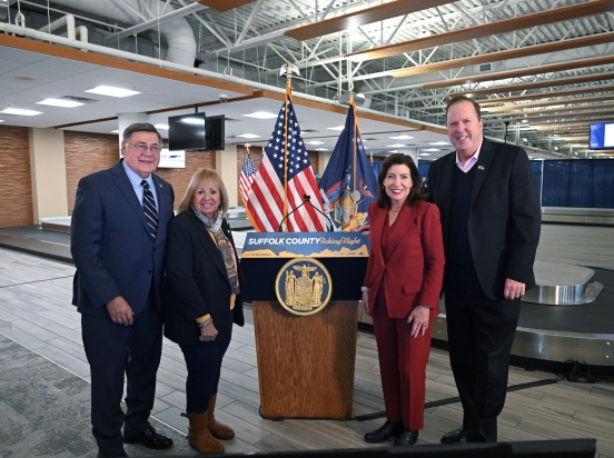 Elected Officials and Airport/Airline Officials in group photo