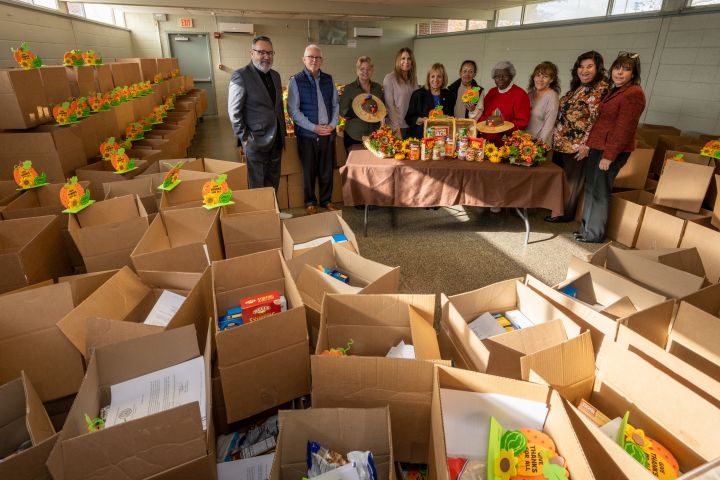 Food For Hope Prepares 819 Boxes of Thanksgiving Supplies for Islip Residents